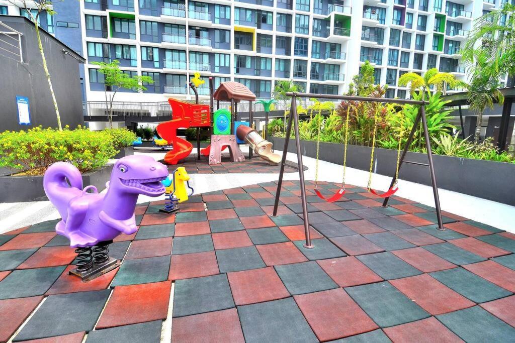 Lovely Vivamall City View With 2 Card Lv12 Kuching Exterior foto